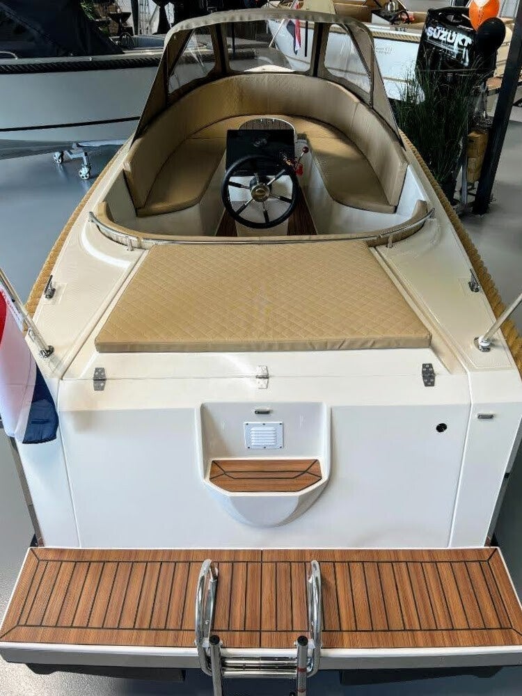 Lago Amore 595 Tender Sloop