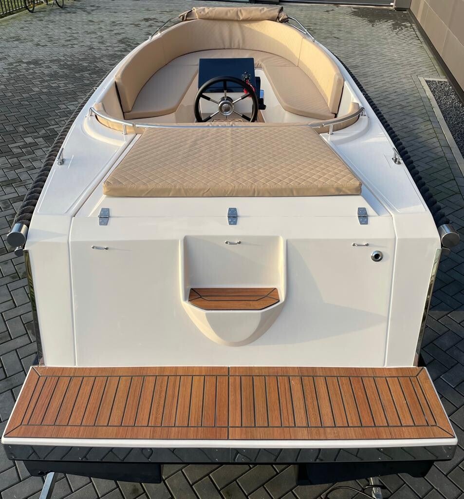 Lago Amore 595 Tender Sloop