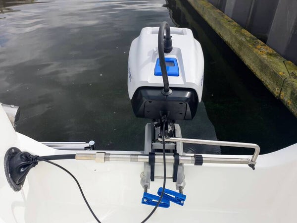 ePropulsion Spirit 1 kW Evo (Plus) met 1,3 kWh accu Elektrische buitenboordmotor — Kortstaart - Marinaut 