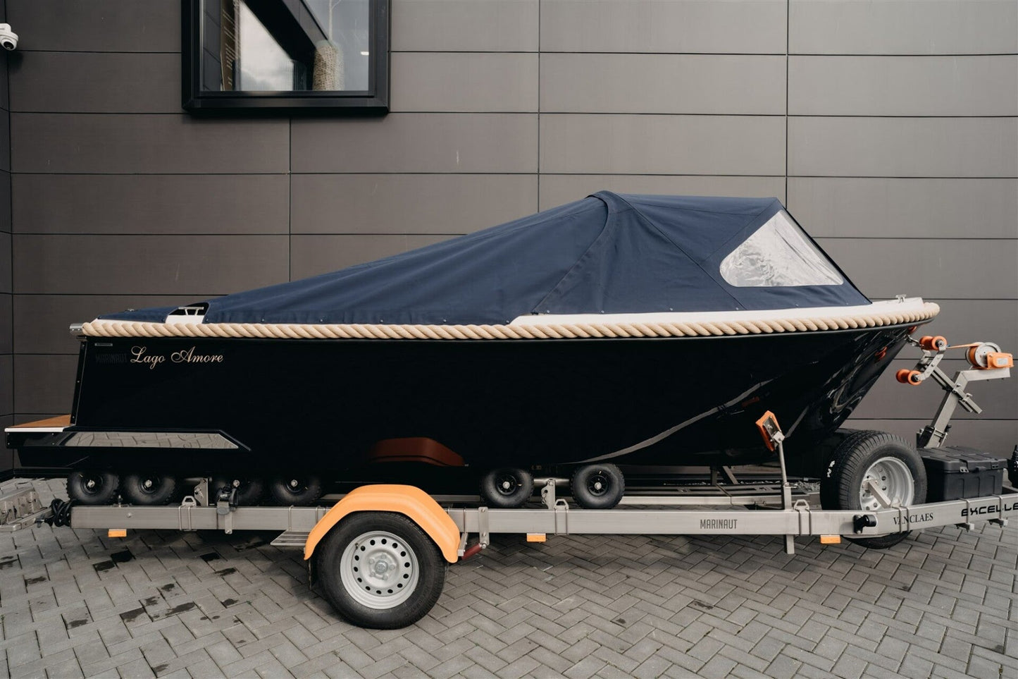 Lago Amore 595 Tender Sloop 