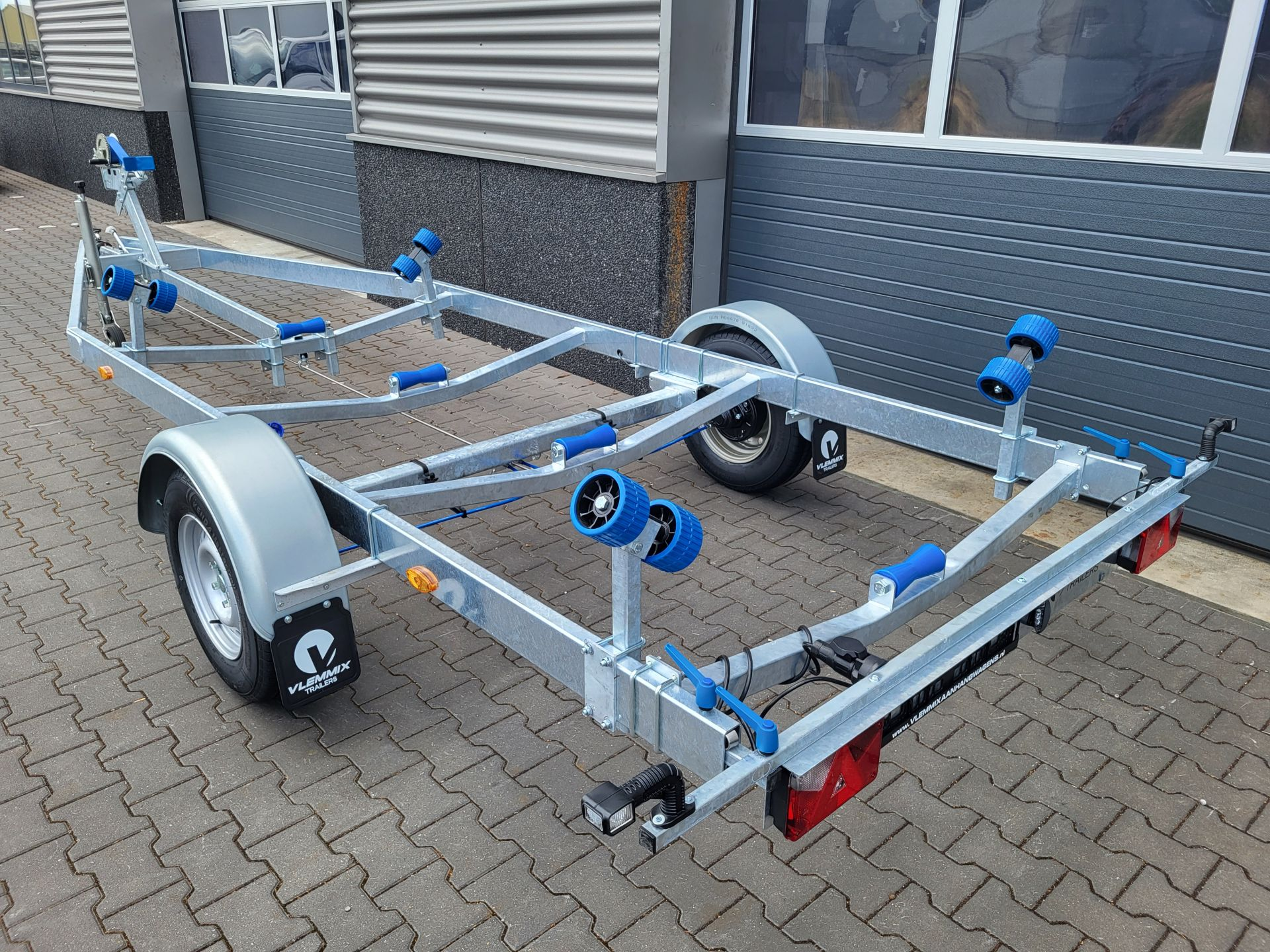 Vlemmix Boottrailer tot 2.920 kilogram en 10 meter — 1350 / 6,3 meter - Marinaut 