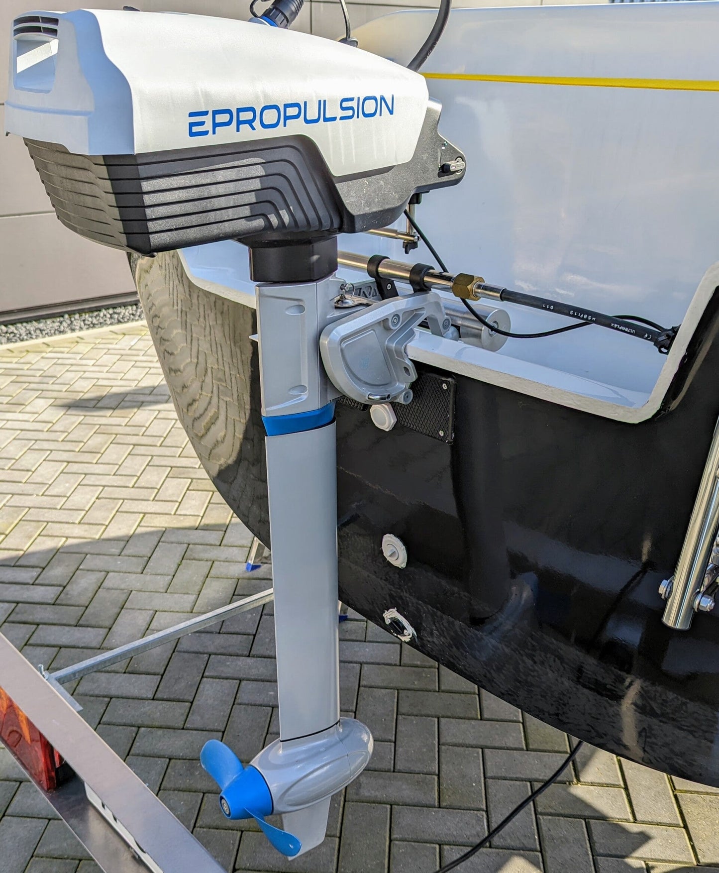 ePropulsion Spirit 1 kW Evo (Plus) met 1,3 kWh accu Elektrische buitenboordmotor — Kortstaart - Marinaut 